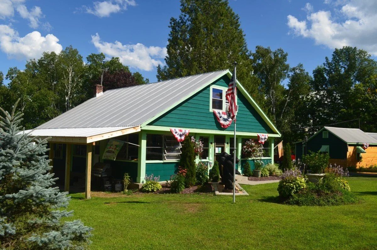 Two-Bedroom Lakeview Log Cabin